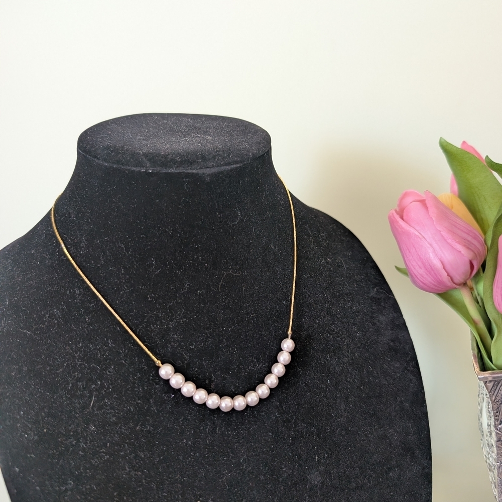 Vintage Goldtone and Faux Pearl Necklace - Picture 6 of 9